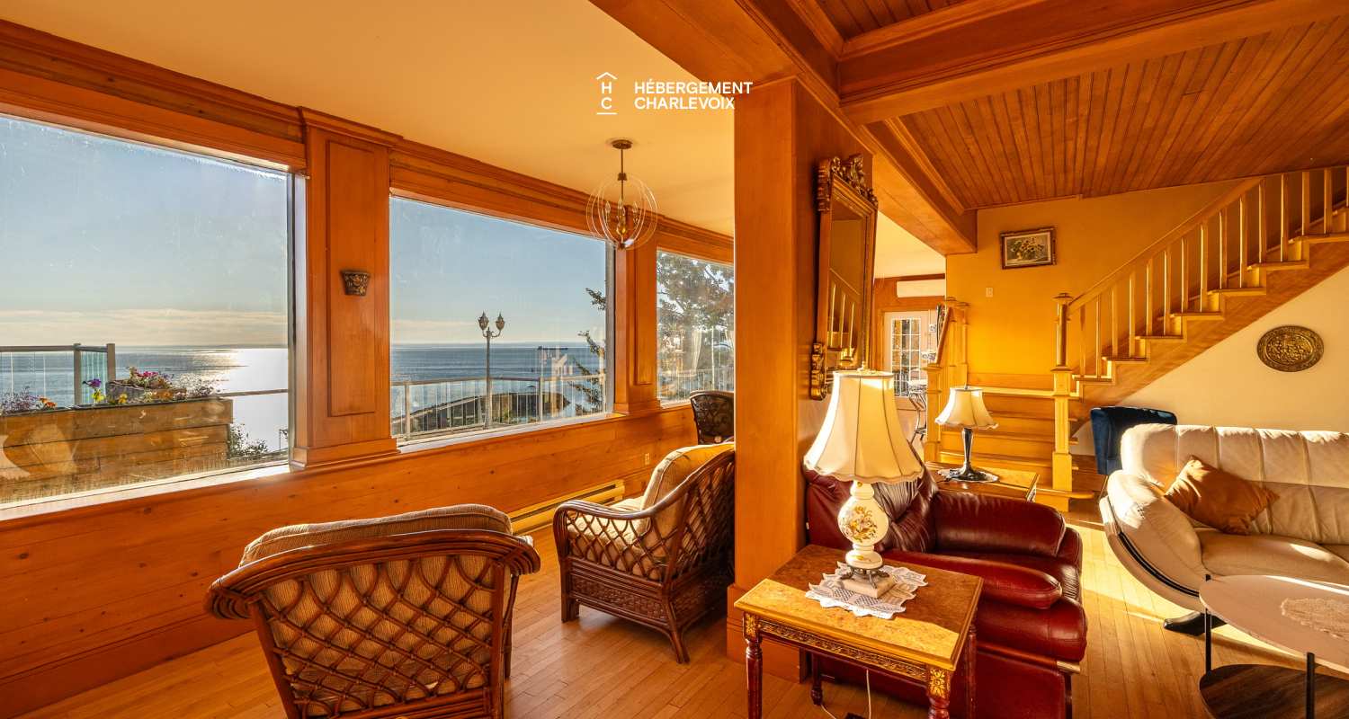 JAU-230 - Historic riverfront home with private hot tub